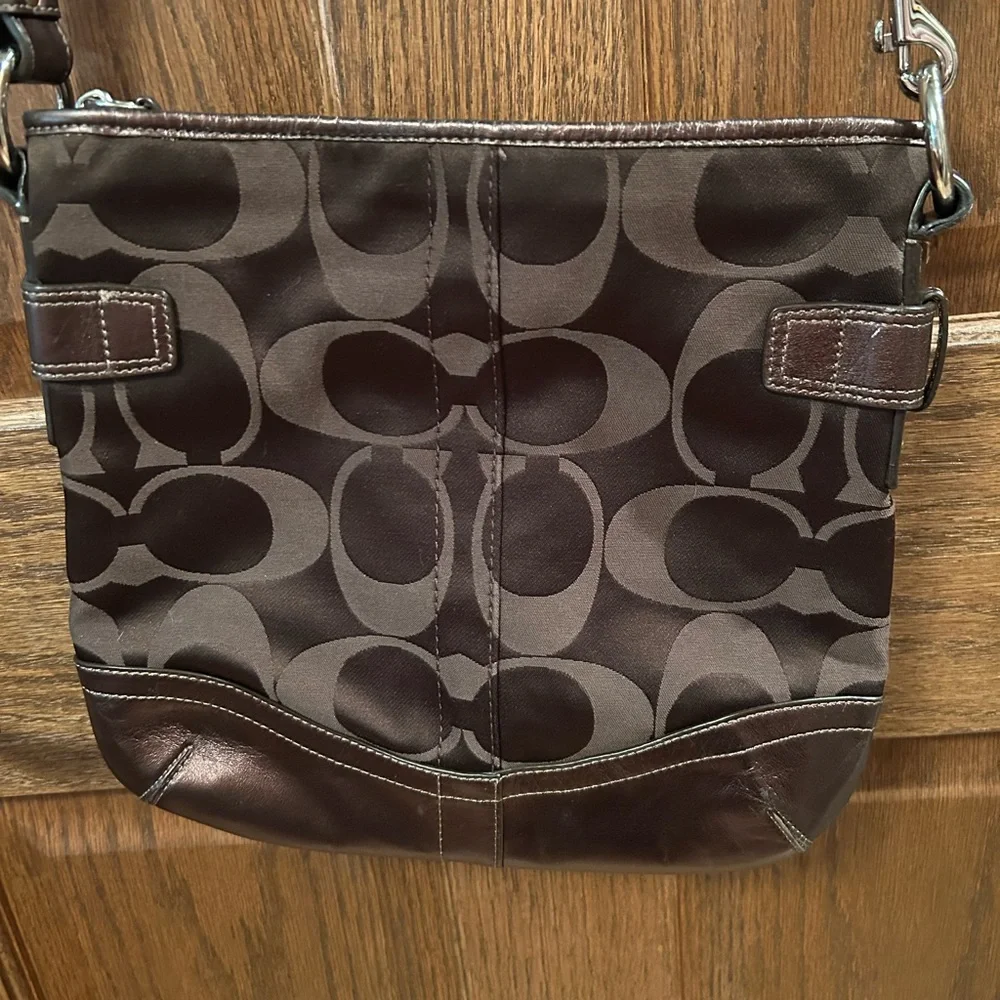 Brown Designer Shoulder Bag - Picture 5 of 5